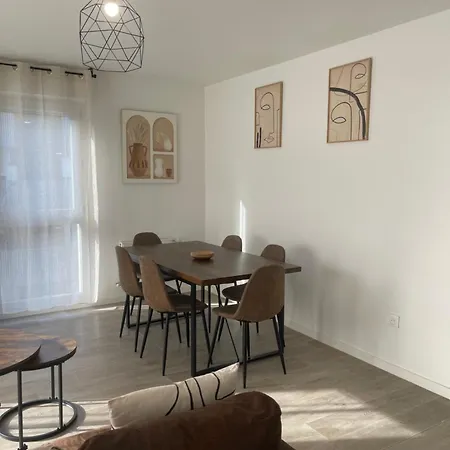 Apartment Cosy Proche Paris *