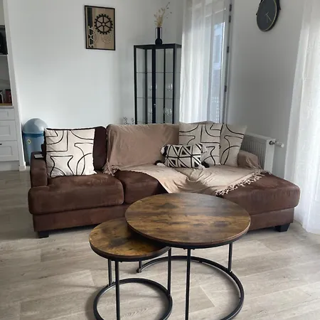 Cosy Proche Paris Apartment